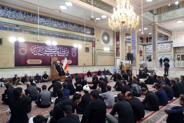 حضور حماسی جوانان و نوجوانان در شب هشتم محرم کاشمر