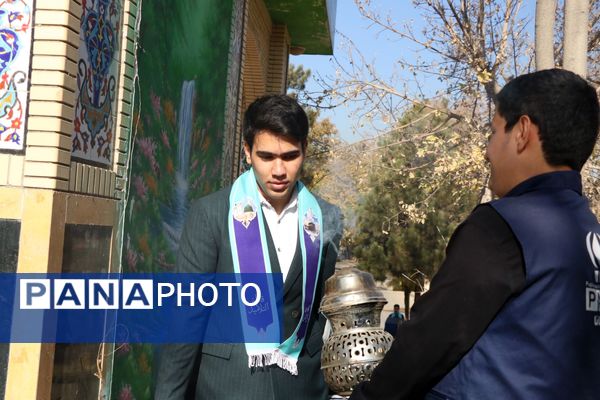 اعزام کاروان پسران عمره دانش‌آموزی از مشهد