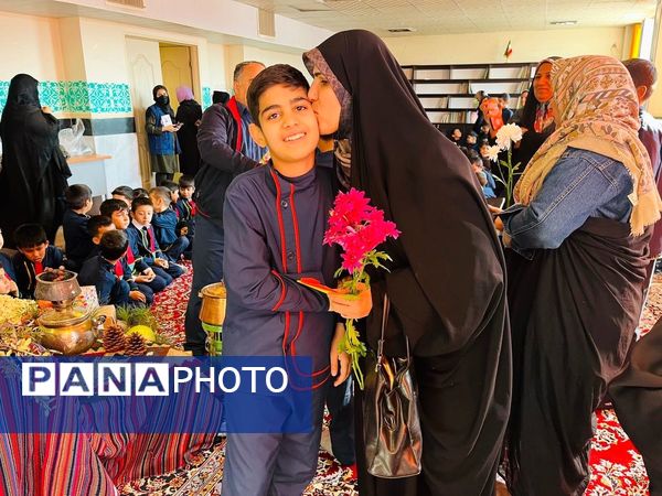 مراسم بزرگداشت ولادت حضرت فاطمه (س) و روز مادر در آموزشگاه پسرانه علاقبندنیا