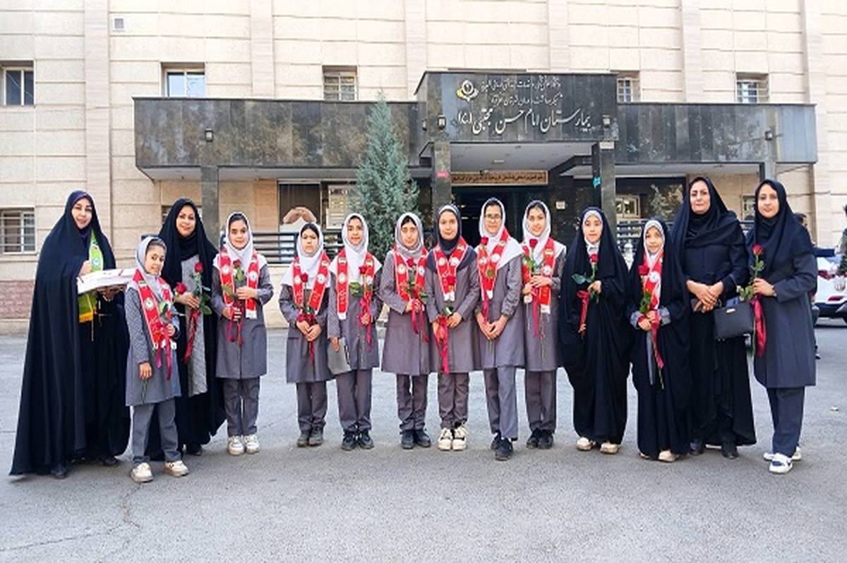 دانشآموزان پیشتاز دبستان «دانش و هنر» نظرآباد در روز پرستار از مدافعان سلامت تجلیل کردند