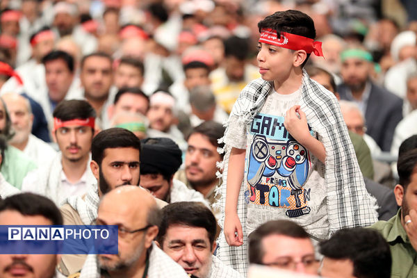 دیدار پیشکسوتان و فعالان دفاع مقدس و مقاومت با مقام معظم رهبری
