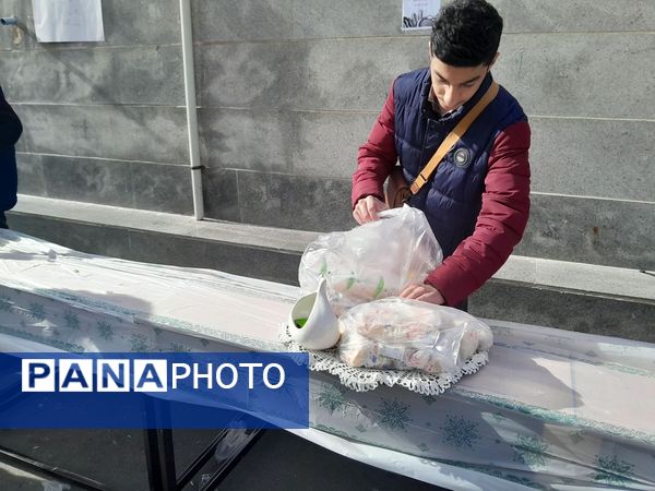 برپایی بازارچه کسب و کار در دبیرستان شهید معمارزاده ناحیه 2 کرج 