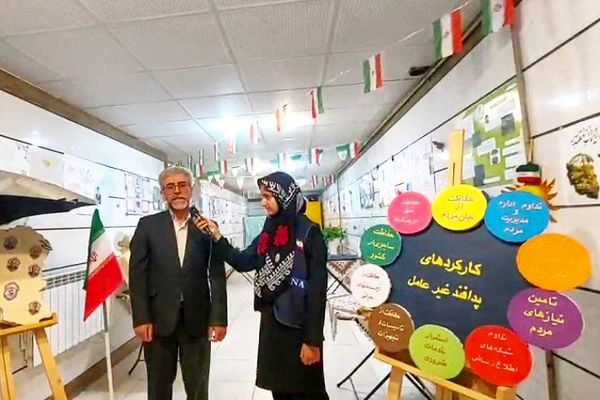 زنگ هفته پدافند غیرعامل در دبیرستان فرزانگان بروجرد 