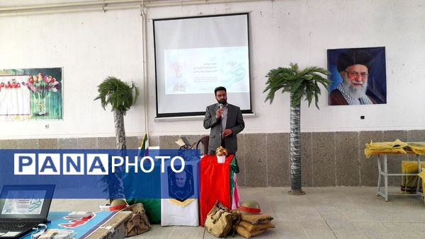 مراسم تجلیل از دانش‌آموزان برتر جشنواره فرهنگی هنری امید فردا در دبیرستان فاطمه الزهرا شهرستان اسدآباد 