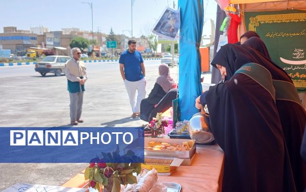 همکاری خادمیاران مدرسه فاطمیه با چایخانه دانش‌آموزی حضرت رضا (ع) در شیروان