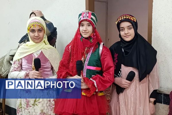  جنگ شادی به مناسبت میلاد امیرالمؤمنین(ع) در سالن تبلیغات شهرستان ورامین 