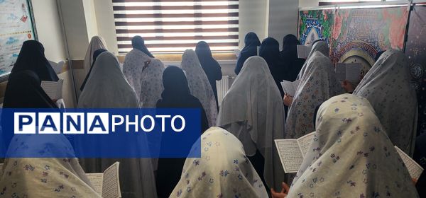 برگزاری طرح لاله های روشن به یاد شهید سید حمید رضا سیاهپوش در آموزشگاه دخترانه  فرزانگان ملارد 
