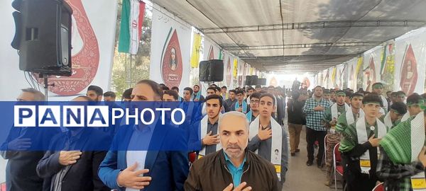 برگزاری مراسم سالروز شهادت شهید حسین فهمیده و آغاز هفته نوجوان و بسیج دانشآموزی در گلزار شهدای تهران