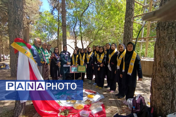 اردوی پایانی پیشتازان دختر مقطع متوسطه ناحیه 4 شیراز 