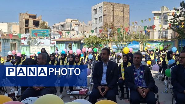 آیین متمرکز استانی جشن عاطفه‌ها‌ در دبیرستان فرزانگان یک ناحیه یک کرج 