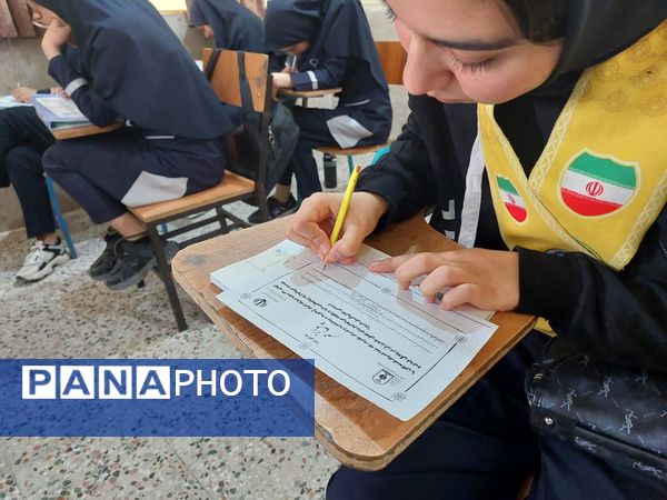 برگزاری آیین نمادین بیست‌وششمین پرسش مهر ریاست جمهوری در آموزشگاه نمونه حضرت زینب (س)