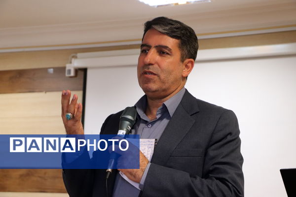 برگزاری مراسم روز ملی به‌ورز در شبکه بهداشت و درمان قروه