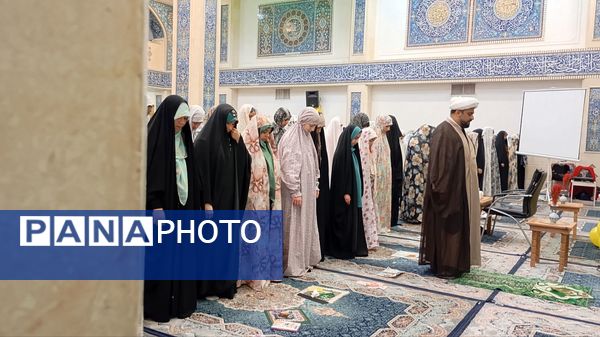 اولین روز اعتکاف دانش‌آموزی ناحیه 2 کرج و شهرستان فردیس