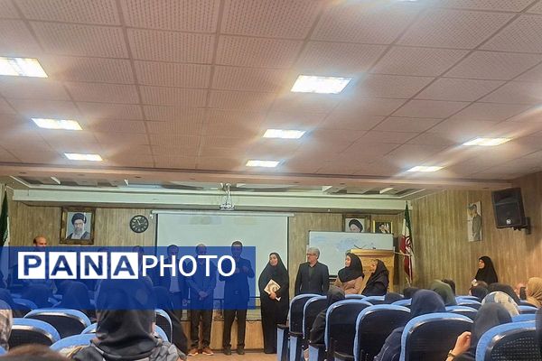 نشست صمیمی رئیس آموزش‌وپرورش قدس با انجمن‌های مدارس