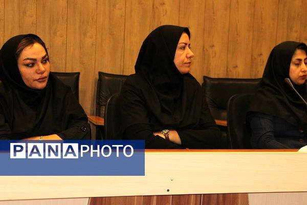 برگزاری کارگاه توانمندسازی مراقبین سلامت در بهارستان‌دو