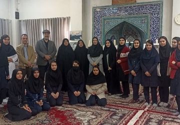 بازارچه هنرهای دستی هنرستان بانو مجتهده امین ناحیه ۴ اصفهان