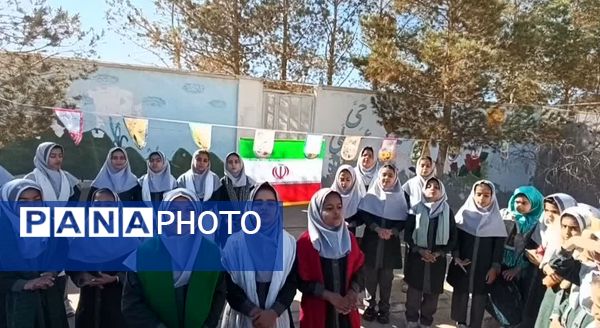 شور و هیجان هفته فرهنگ و هنر در دبستان خدیجه کبری ابرکوه