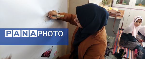 برگزاری مسابقه نقاشی دیواری به مناسبت دهه بصیرت در دبستان تربیت آموزش و پرورش ناحیه 1