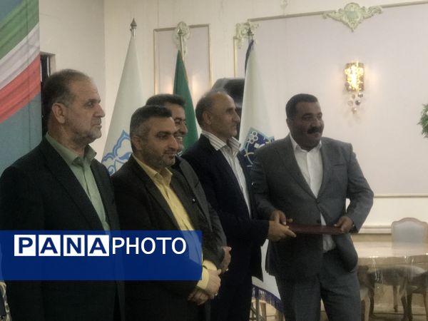 آیین تجلیل از خبرنگاران و اصحاب رسانه در محمودآباد