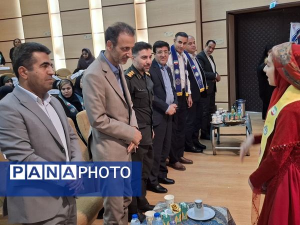 همایش تجلیل از مربیان و دانش‌آموزان پیشتاز برتر شهرستان جم 