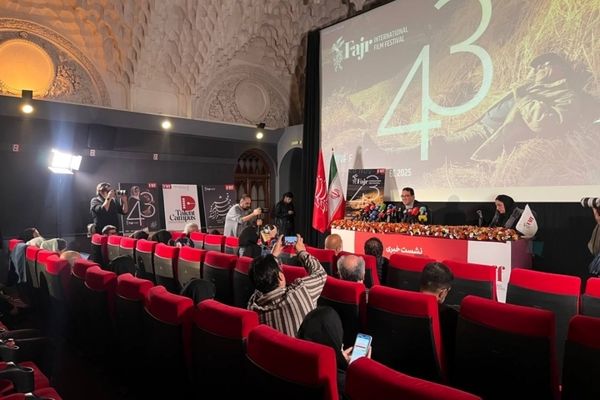 برگزاری جشنواره فیلم فجر با تم شعر و فرهنگی ایرانی 