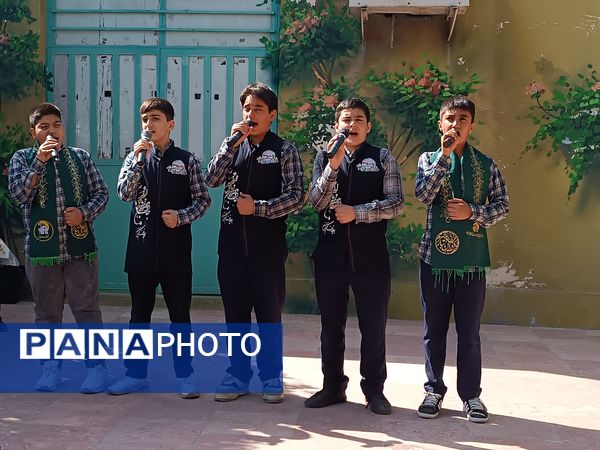 زیارت دسته جمعی معلمان در حریم قدس رضوی 