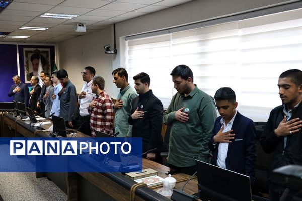 دیدار معاون پرورشی و فرهنگی وزارت آموزش‌وپرورش با نمایندگان پسر تشکل‌های دانش‌آموزی شیراز