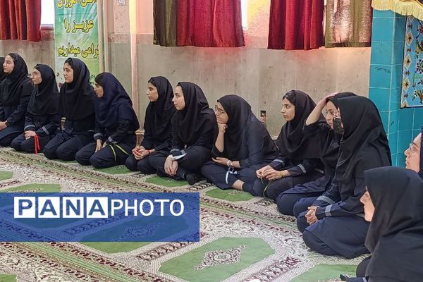 تجلی هنر و خلاقیت دانش‌آموزی در دبیرستات حضرت رقیه ورامین