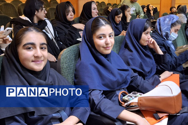 آیین پاسداشت فرهیختگان آینده‌ساز؛ مقام‌آوران جشنواره نوجوانان خوارزمی