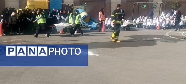 مانور آمادگی برای مقابله با بحران در آموزشگاه دخترانه راز