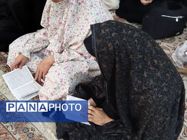 حال و هوای اعتکاف دانش‌آموزی در مسجد امام علی(ع)