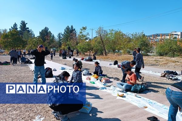 برگزای اردوی تفریحی دبیرستان رجایی یک به‌مناسبت هفته بسیج 