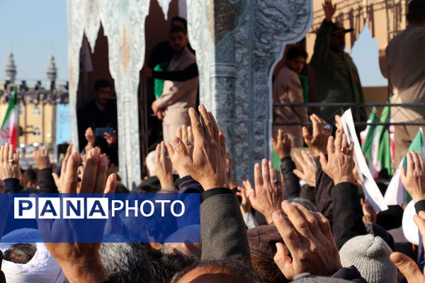 آیین تشییع لاله‌های فاطمی در قم