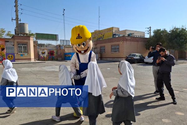 همیاران گاز در دبستان توفیق شهرستان رباطکریم