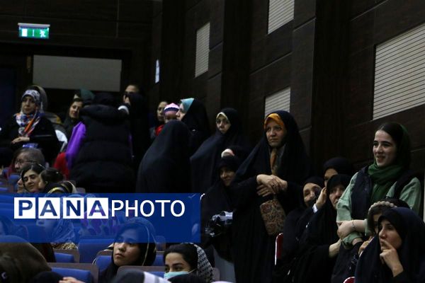 برگزاری جشن میلاد حضرت زهرا(س) در فرهنگسرای بعثت شهرداری صفادشت