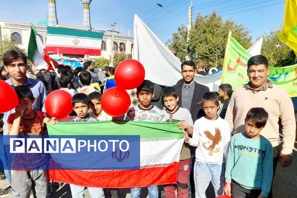 راهپیمایی ۱۳ آبان در شهرستان صالح آباد 