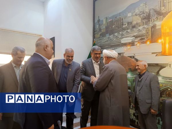 نشست هم‌اندیشی مدیران آموزشی و حوزه مدرسه‌سازی مشهد