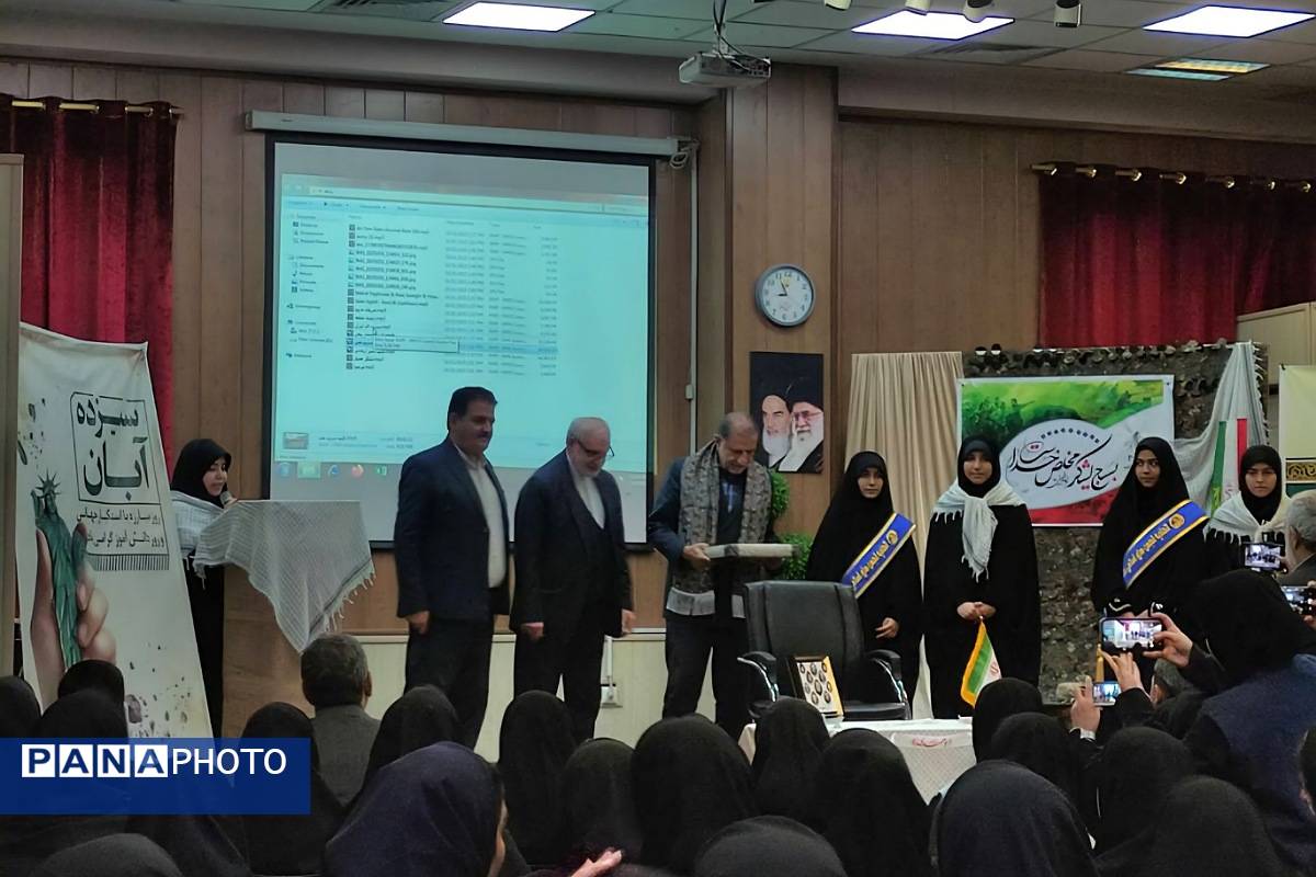 گرامیداشت هفته بسیج در دبیرستان قلم چی ناحیه دو شهرری