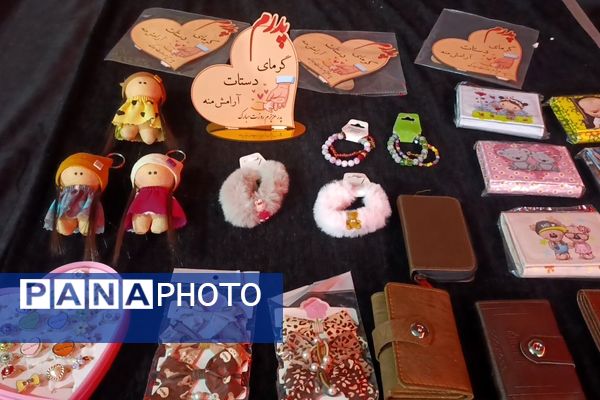 اولین بازارچه مشاغل خانگی بانوان کار آفرین اسلامشهر