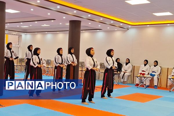 ایجاد انگیزه در دانش‌آموزان ورزشکار با سالن ورزشی مناسب