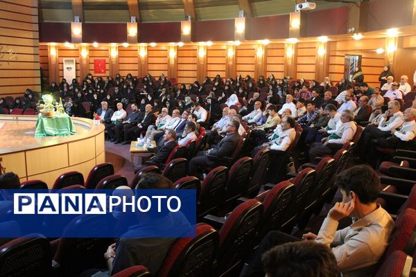 همایش خدمتی به وسعت قرآن به مناسبت نهمین سالروز تاسیس کانون تخصصی قرآنی رضوی در استان البرز