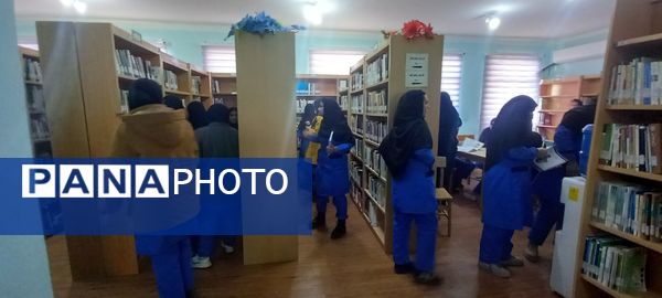 بازدید دانش‌آموزان هلیلانی از کتابخانه عمومی این شهرستان