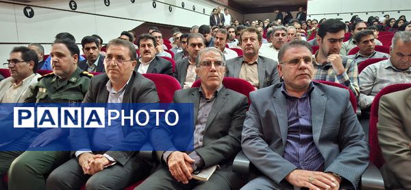 برگزاری جشن سپاس معلم در پلدختر و قدردانی از معلمان برتر
