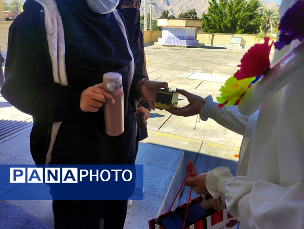 بازگشت معنوی دانش‌آموز حاجی‌آبادی از سفر پرفیض حج