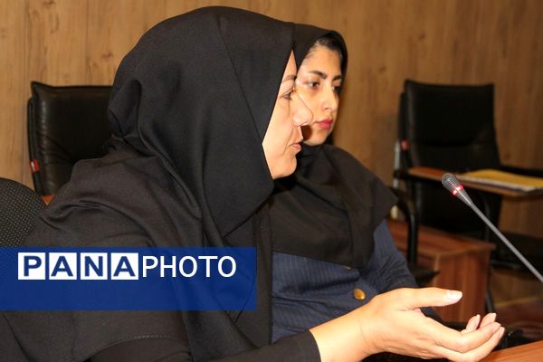 برگزاری کارگاه توانمندسازی مراقبین سلامت در بهارستان‌دو