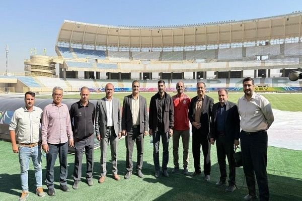 دربی  در ورزشگاه پارس شیراز برگزار می‌شود