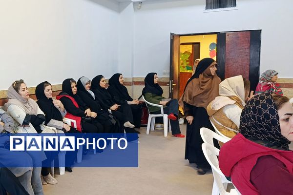 جشن میلاد حضرت زهرا (س) و سه شنبه های مهدوی در مدرسه شهید حسین اسماعیلی پردیس