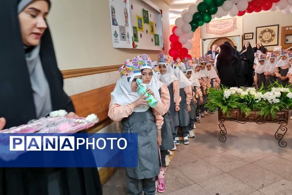 طنین زنگ جشن شکوفه‌ها در مدارس شهرستان اسلامشهر