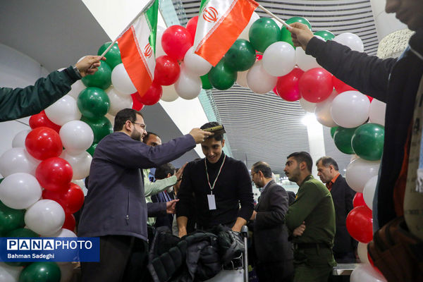 آیین بدرقه دانش‌آموزان و مربیان عمره‌گزار به سرزمین وحی