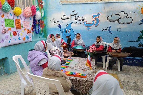 طنین انداز شدن نوای هنر در مدرسه سارا شهرستان ملارد 